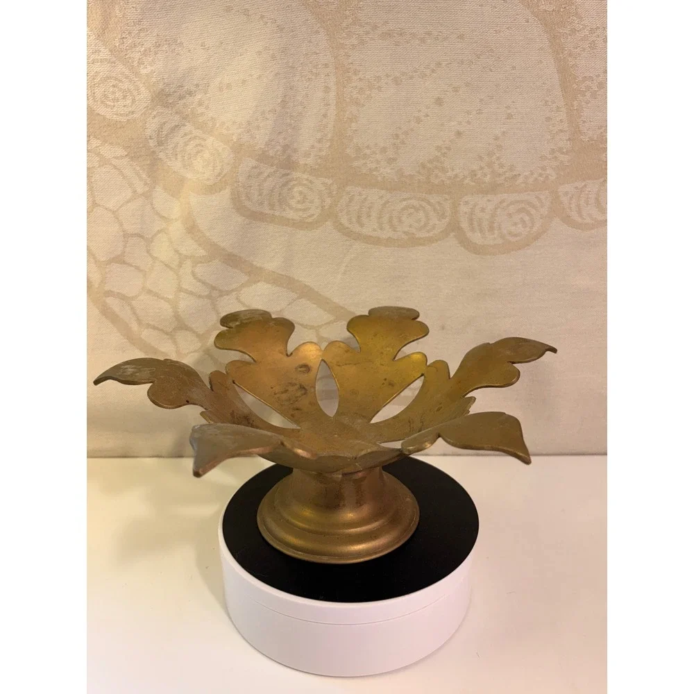 Vintage Solid Brass Scalloped Leaf Pedestal Bowl Ornate Decorative Dish Gold - Picture 5 of 5